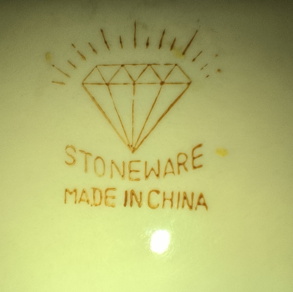 Set of Three Large 9" Stoneware Bowls - Picture 11 of 13